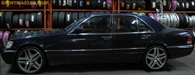 รถสีน้ำเงินเข้ม กับแม็กซ์สีกราไฟร์หน้ากระจก สวยแบบชุดแต่งBenz