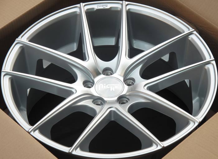 แม็กซ์ใหม่USA NICHE TARGA 5รู130 ซิลเวอร์ F8.5 R9.5 -19นิ้ว ล้อแม็ก แม็กซ์ใหม่USA NICHE TARGA 5รู130 ซิลเวอร์ F8.5 R9.5 -19นิ้ว
