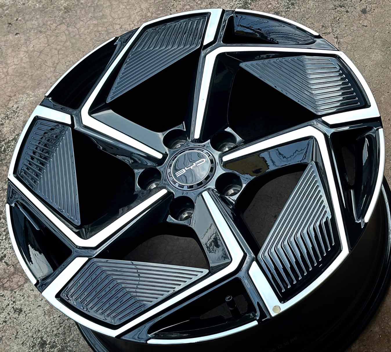 ล้อแม็กมือสอง BYD Seal 5รู120 ET45 ดำหน้าเงา 8-19นิ้ว(รามอินทรา) ล้อแม็ก ล้อแม็กมือสอง BYD Seal 5รู120 ET45 ดำหน้าเงา 8-19นิ้ว(รามอินทรา)